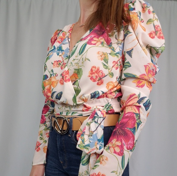 Floral Puff sleeve blouse - Picture 5 of 9